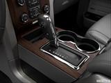  Gear shifter/center console photo