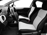  Front seats from Drivers Side photo