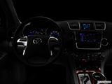  Centered wide dash shot photo