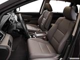  Front seats from Drivers Side photo