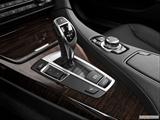  Gear shifter/center console photo