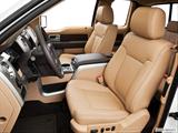  Front seats from Drivers Side photo