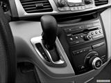  Gear shifter/center console photo