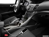  Zune and auxiliary jack photo