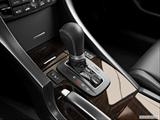  Gear shifter/center console photo
