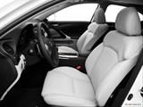  Front seats from Drivers Side photo