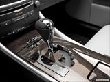  Gear shifter/center console photo