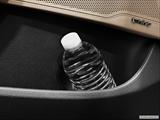  Cup holder prop (tertiary) photo