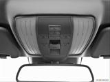  Courtesy lamps/ceiling controls photo