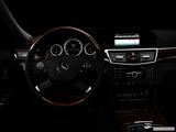  Centered wide dash shot photo
