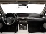  Dashboard, center console, gear shifter view photo