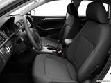  Front seats from Drivers Side photo