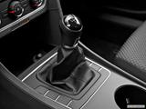  Gear shifter/center console photo