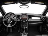  Dashboard, center console, gear shifter view photo