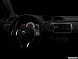  Centered wide dash shot photo