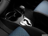  Gear shifter/center console photo