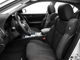  Front seats from Drivers Side photo