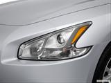  Drivers Side Headlight photo