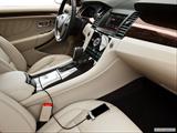  Zune and auxiliary jack photo
