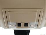  Courtesy lamps/ceiling controls photo