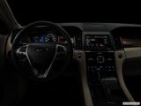  Centered wide dash shot photo