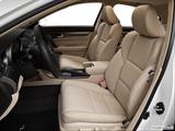  Front seats from Drivers Side photo