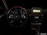  Centered wide dash shot photo