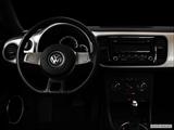  Centered wide dash shot photo
