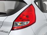  Passenger Side Taillight photo