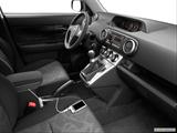  Zune and auxiliary jack photo