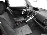  Passenger seat photo