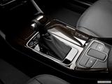  Gear shifter/center console photo