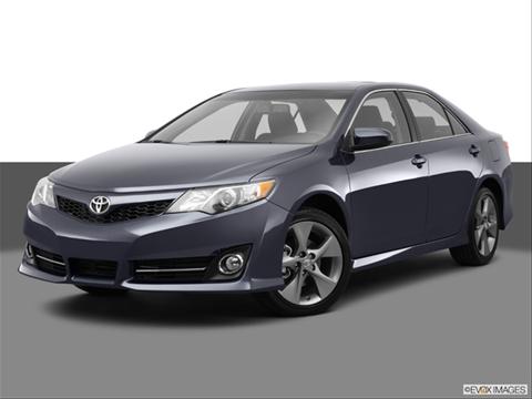 2013 Toyota Camry 4-door L  Sedan Front angle medium view photo