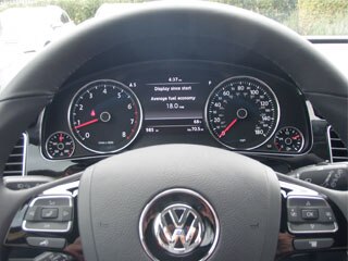 2011 Volkswagen Touareg Instrument Panel