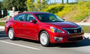 2015 Nissan Altima Midsize Sedan