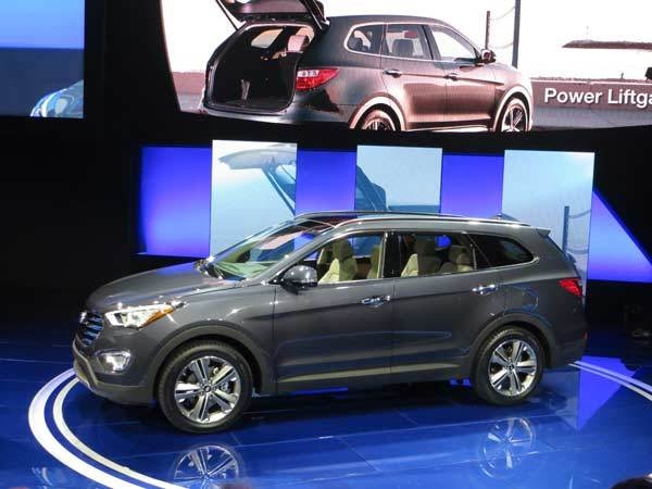 santa-fe-show-1-600-001