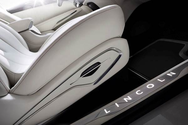 lincolnmkcconcept_28_hr-600-001