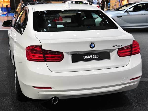 2013_bmw_320i_6-600-001