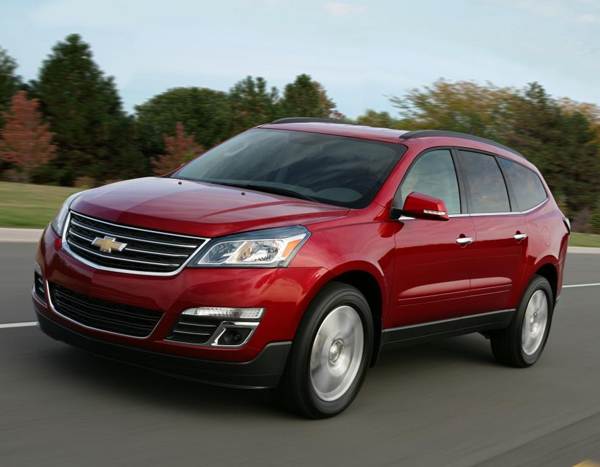 2013-chevrolet-traverse-front-action-600-001