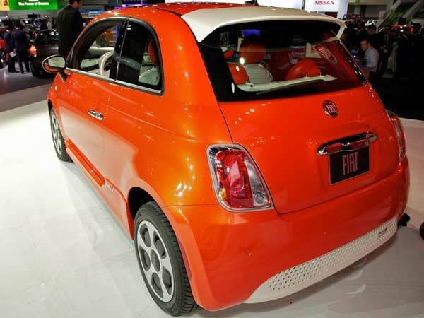 fiat-500e-show-rear-600-2-600-001