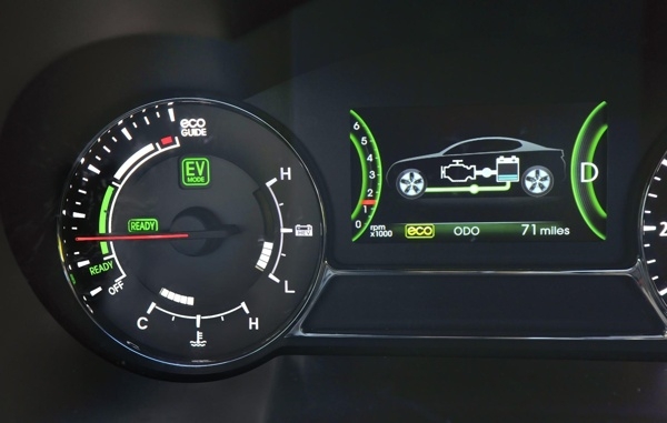 2013-kia-optima-hybrid-(6)-600-001