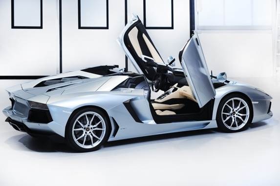 aventador_roadster_17-600-001