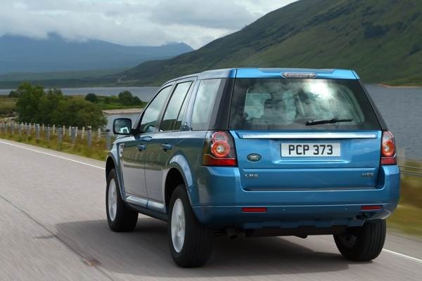 lr_2013-land-rover-lr2_02-600-001