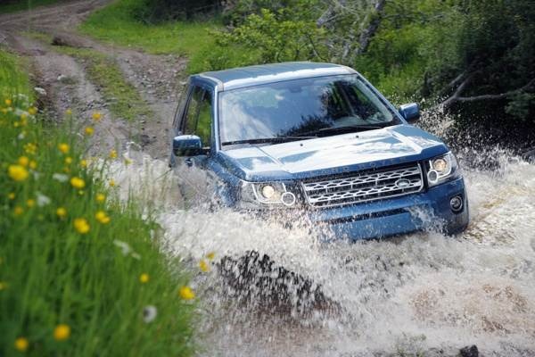 lr_2013-land-rover-lr2_03-600-001