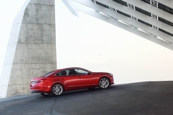 2013-mazda6-600-006