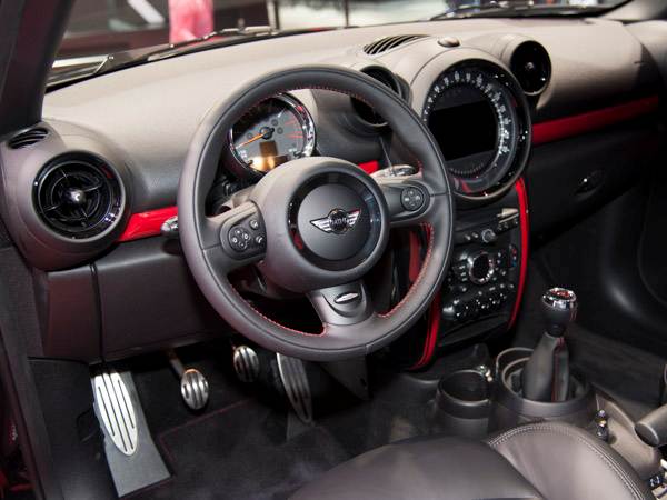 2013-mini-cooper-jcw-paceman-(6)-600-001