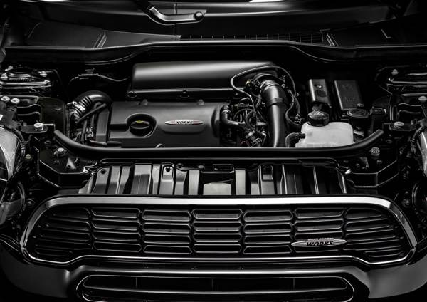 mini-paceman-jcw-(5)-600-001