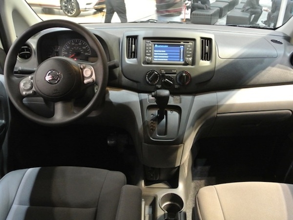 nissan-nv200-(11)-600-001