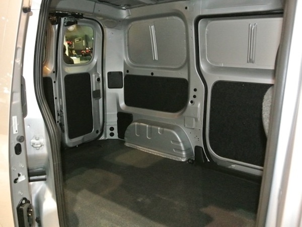 nissan-nv200-(7)-600-001