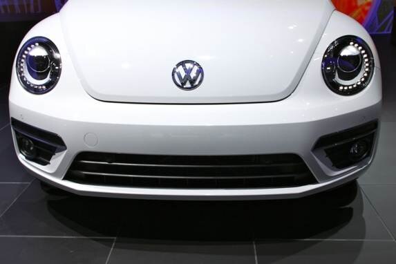 vw-beetle-convertible-19-600-001